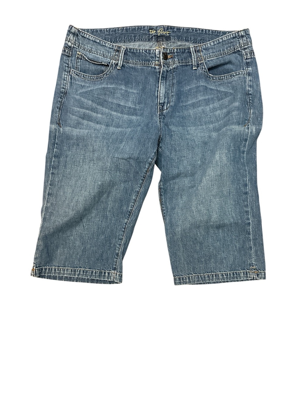 Women’s Old Navy The Flirt Denim Knee-Length Jean Shorts - Light Blue size 14
